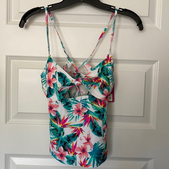 Kohl's | Swim | Salecute Kohls Tankini Top | Poshmark